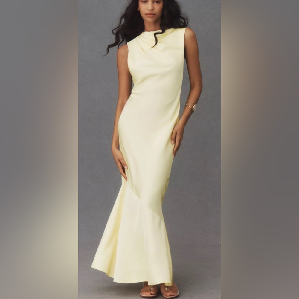 Elegant Cream Sleeveless Dress